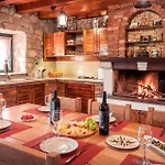 Stunning Home In Vid Vikendica Vid