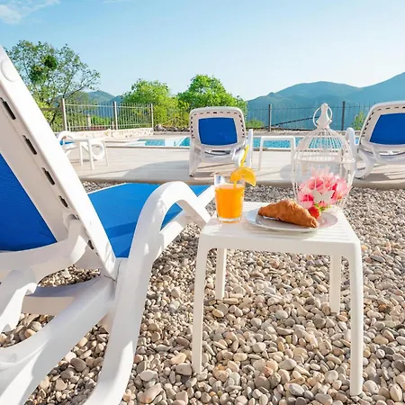 Дом отдыха 3 Bedroom Amazing In *