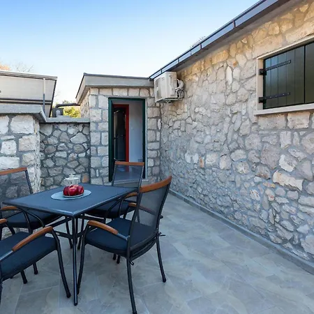 3 Bedroom Cozy In *