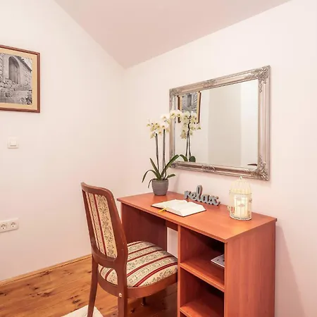 3 Bedroom Cozy In